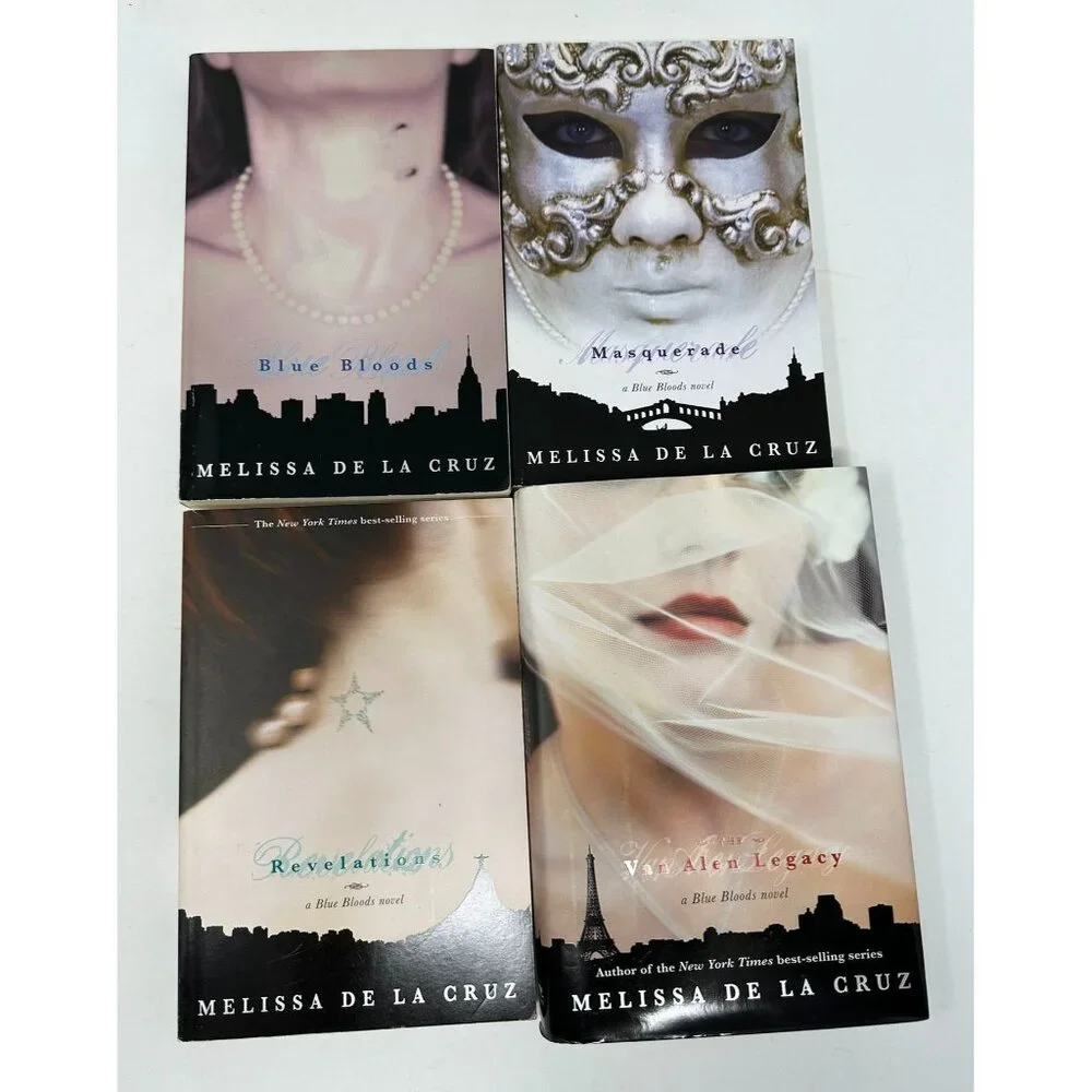 BLUE BLOODS SERIES 4 BOOK LOT ~ MELISSA DE LA CRUZ 1 2 3 4 Trade Paperback/HC DJ - Picture 1 of 14